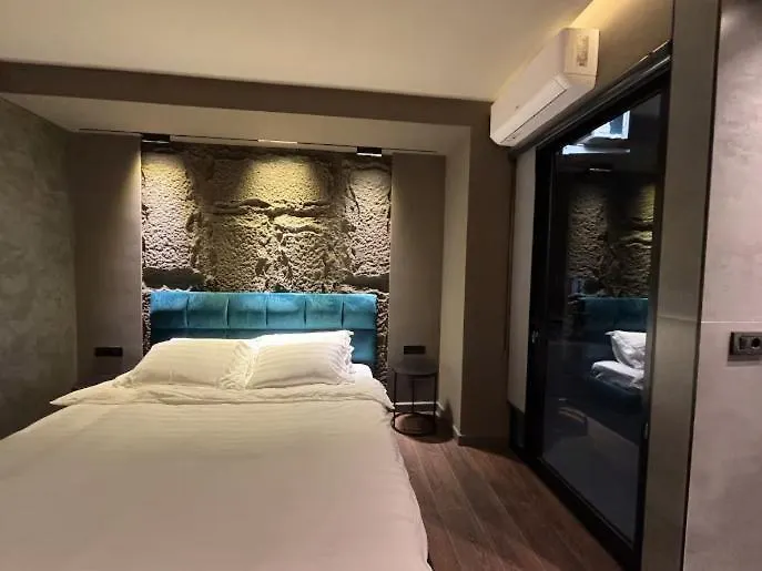 Skanderbeg Square Apartment location